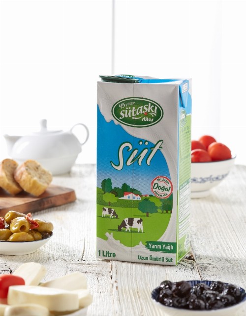 Sütaş Süt Yarım Yağlı 1000 Ml